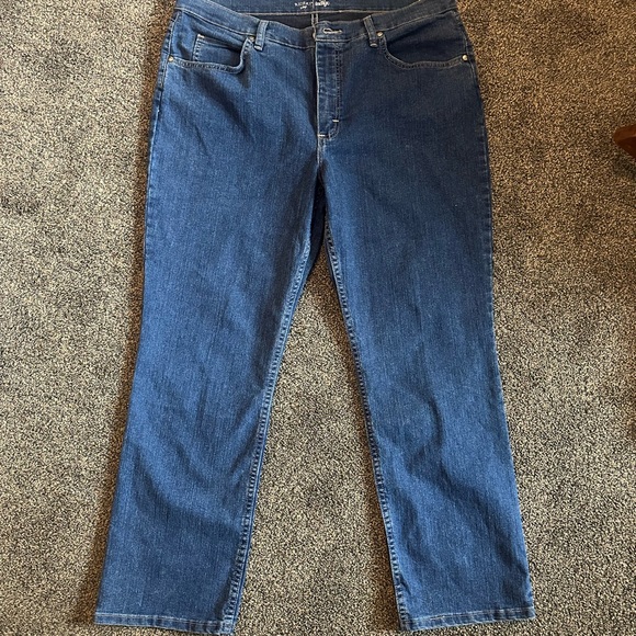 Riders, By Lee, Women's Straight Leg Blue Jeans. 18P. Indigo Blue. New With Tags - Picture 4 of 10